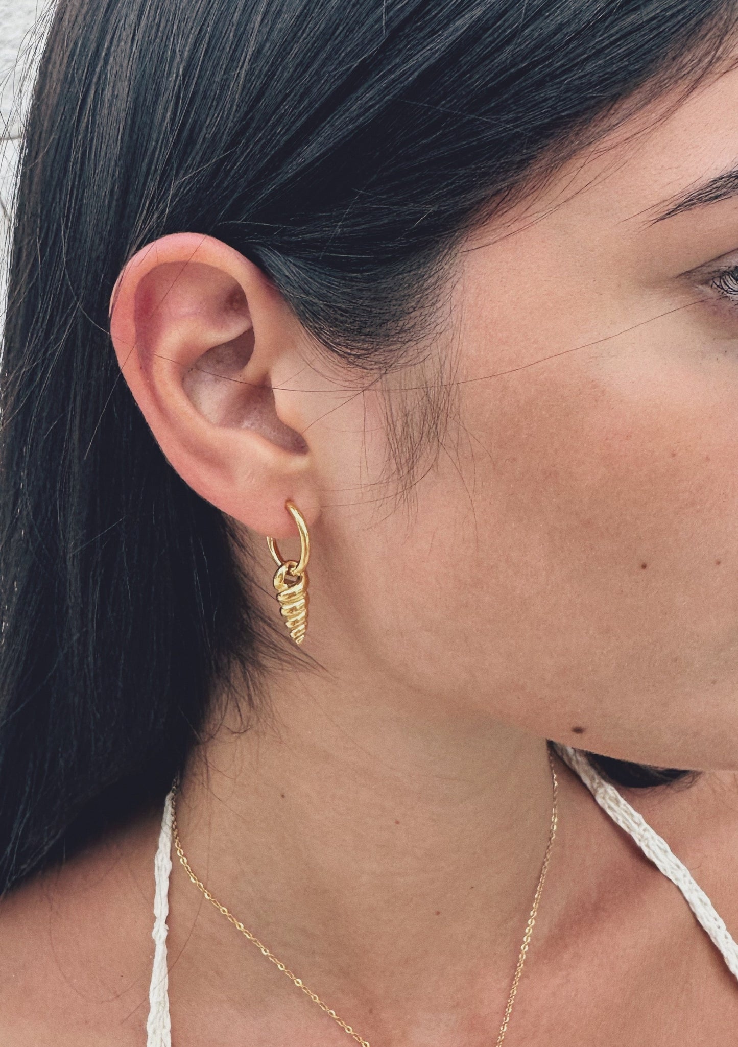 SIRENA GOLD SHELL EARRINGS