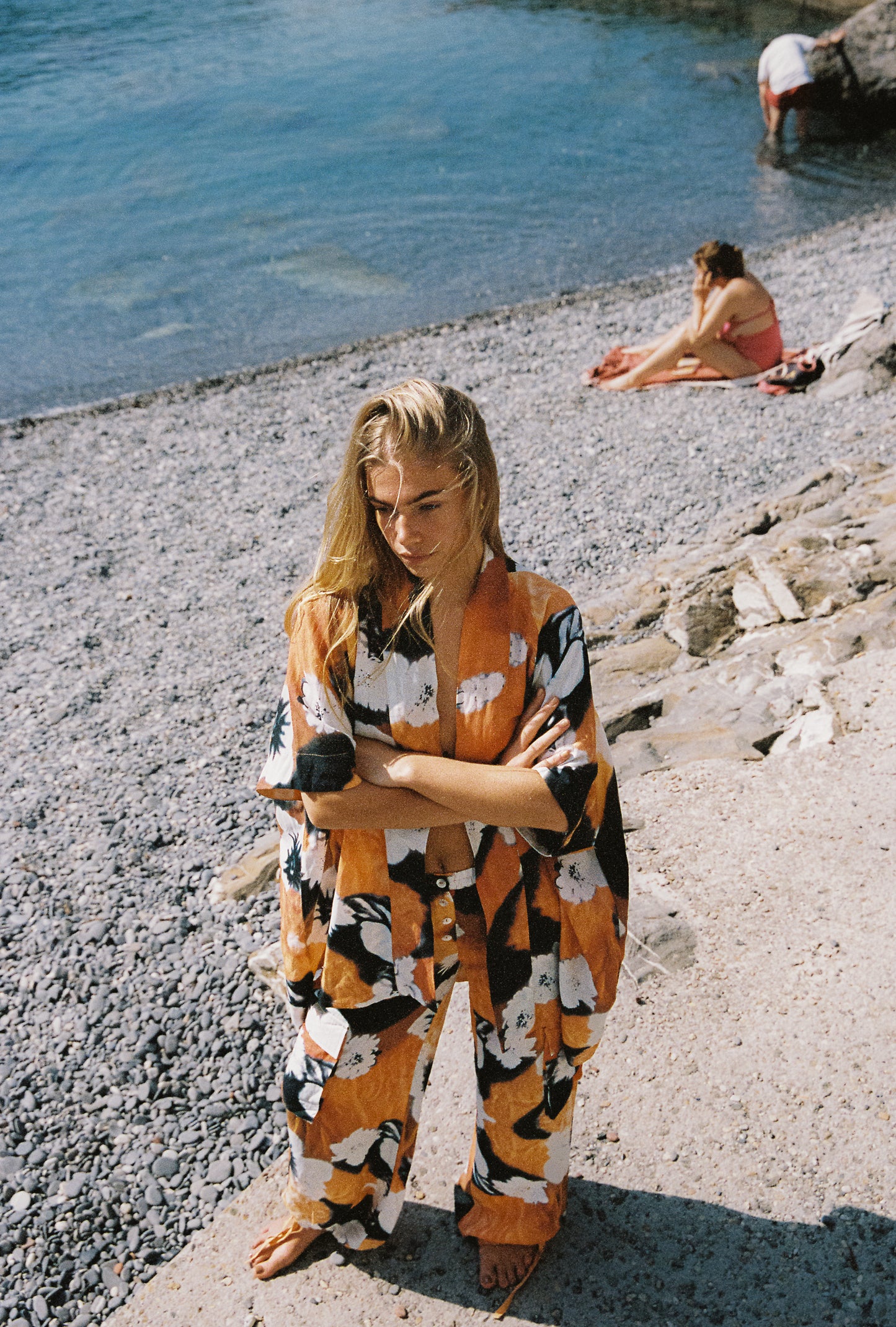 SMOKY DAISY KIMONO