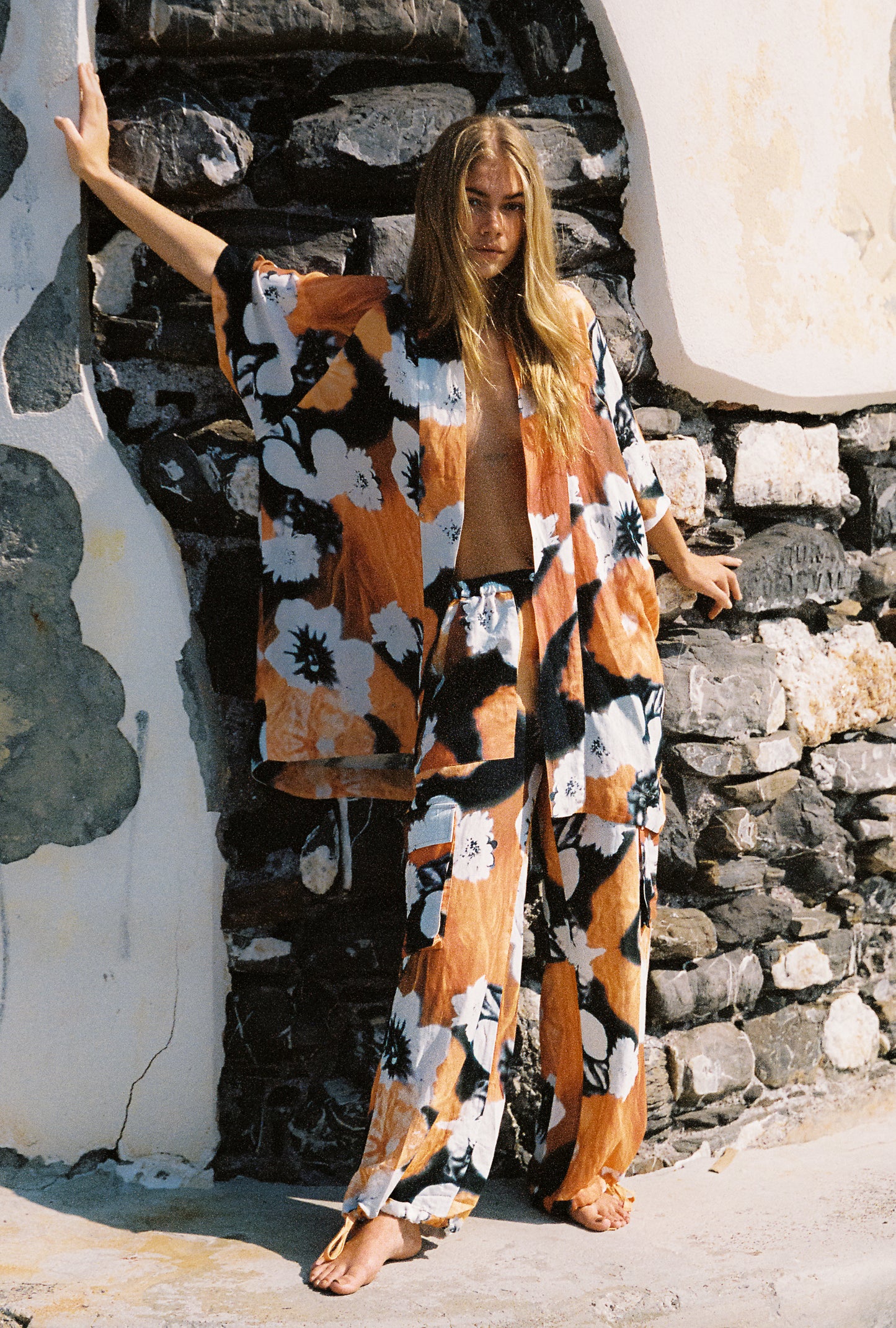 SMOKY DAISY KIMONO