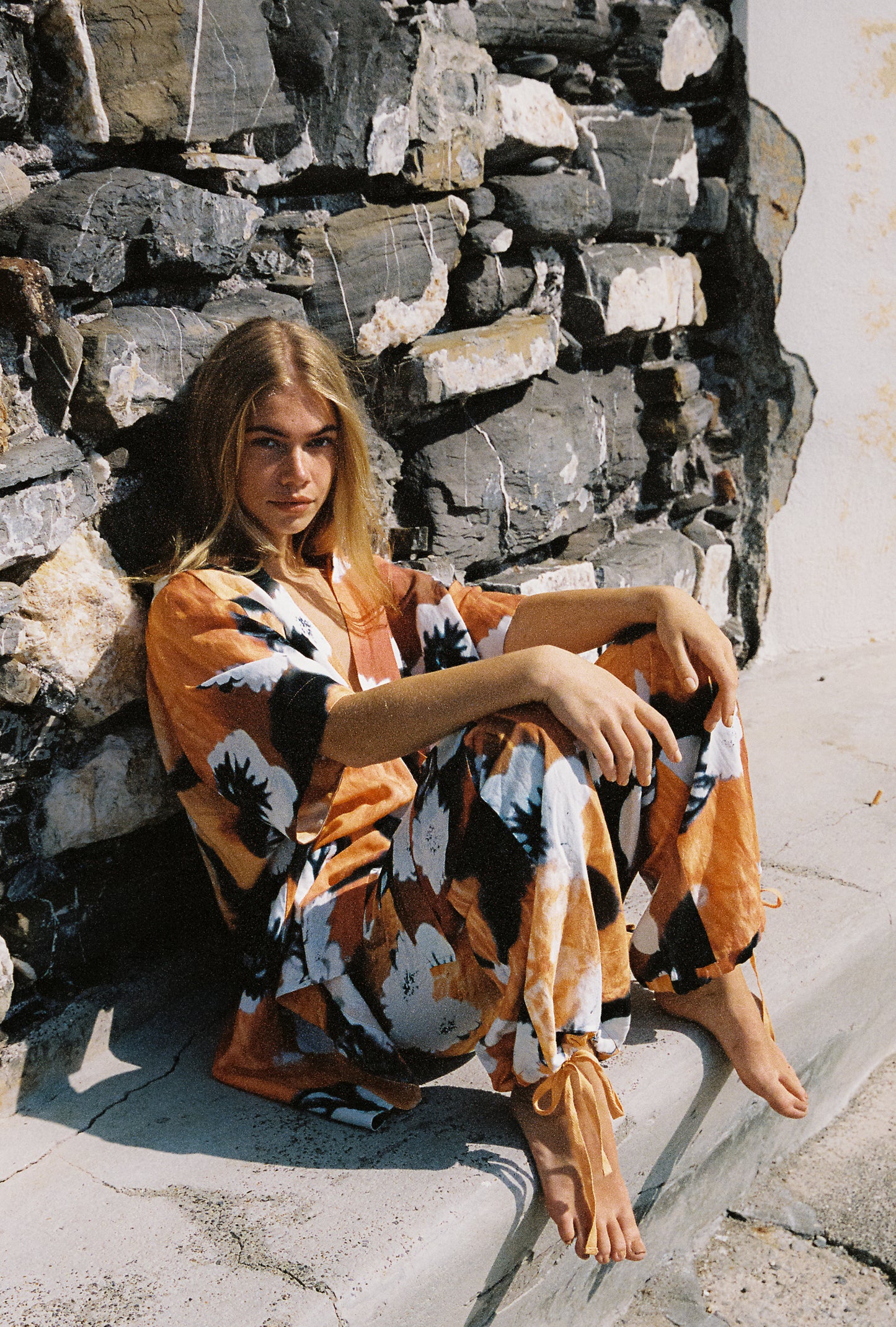 SMOKY DAISY KIMONO