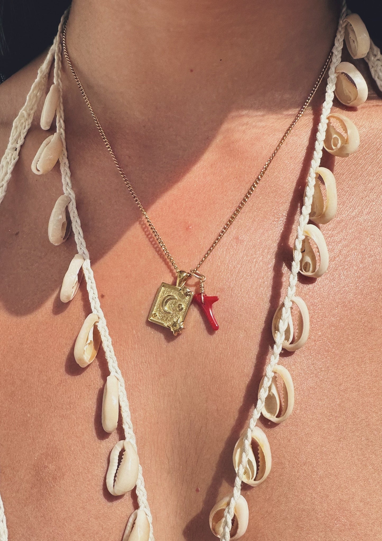 LAURA GOLD MOON NECKLACE