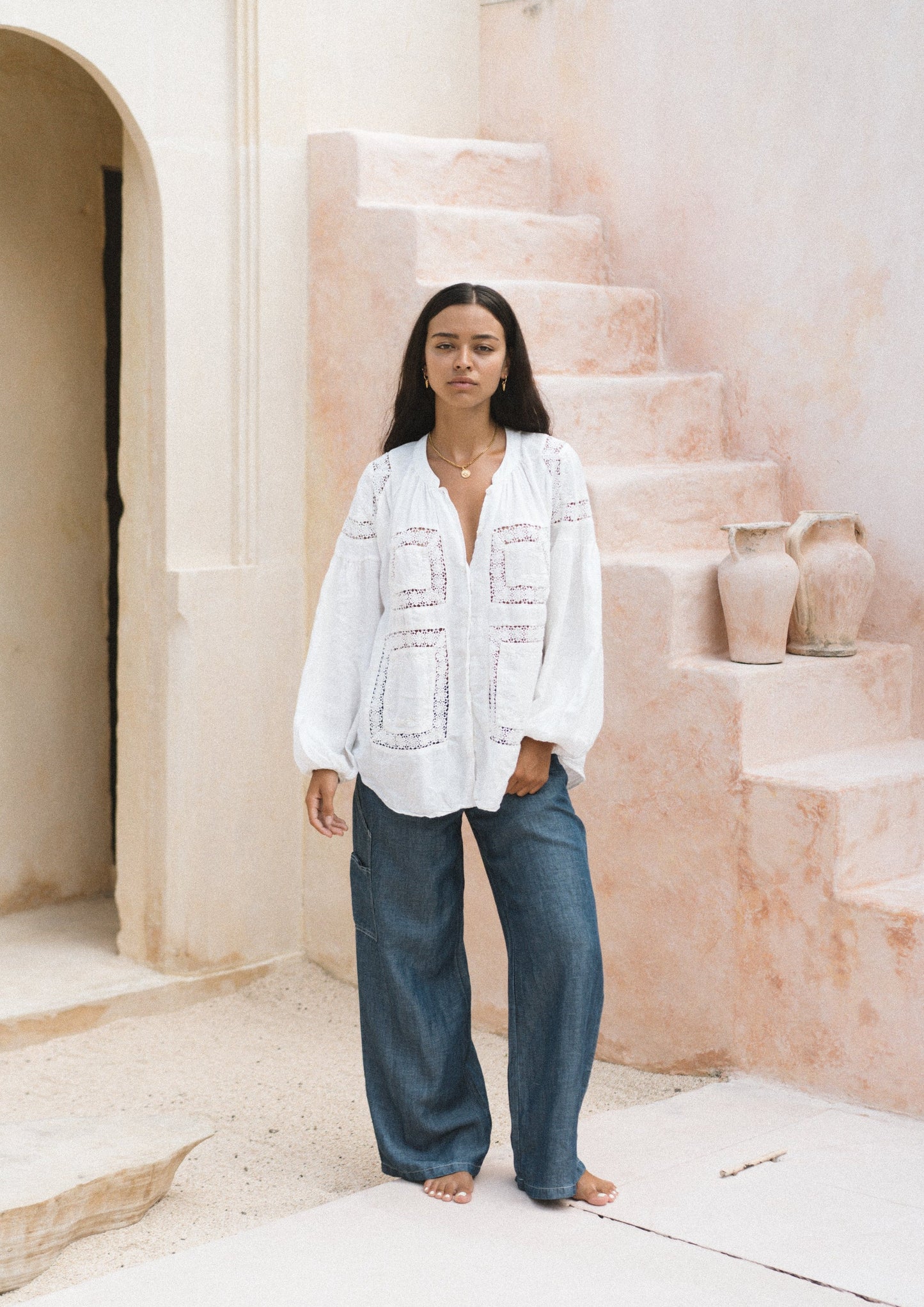 HULU BLOUSE