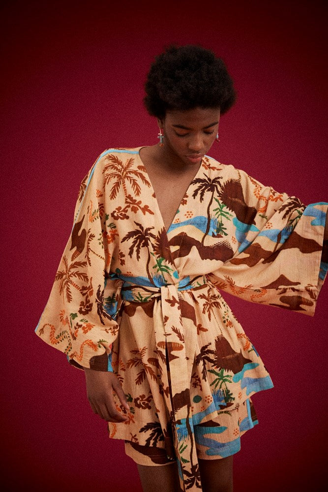 ISLAND SOUVENIR KIMONO
