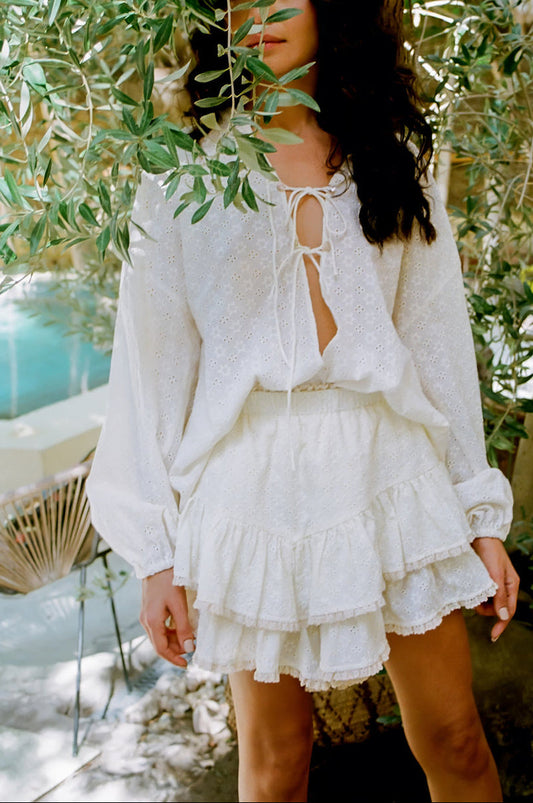 KAYA ANGLAISE ALBA BLOUSE & FAE FRILL SKORT