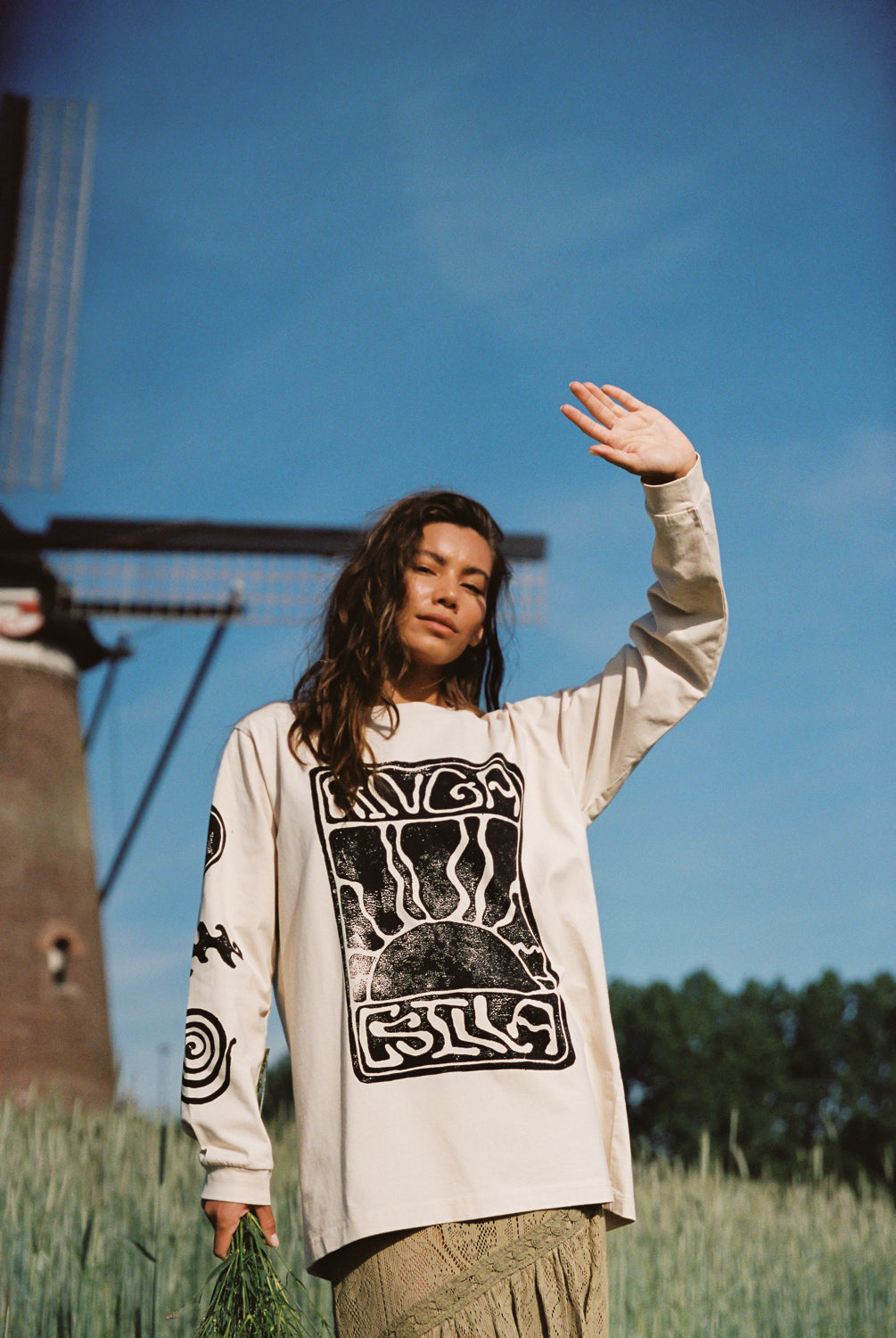 LINO ROSES TEE