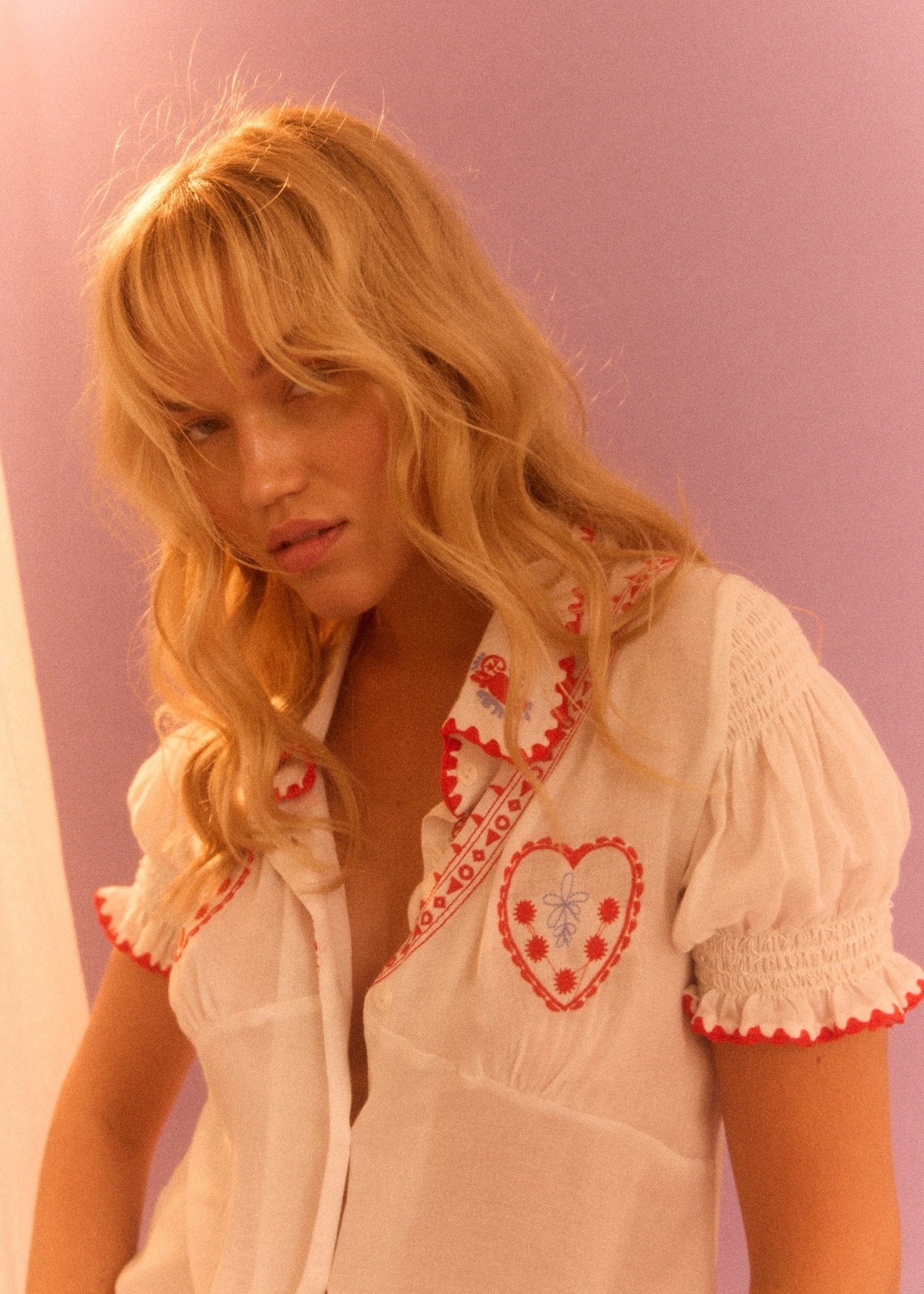 MINNIE EMBROIDERED HEART BLOUSE