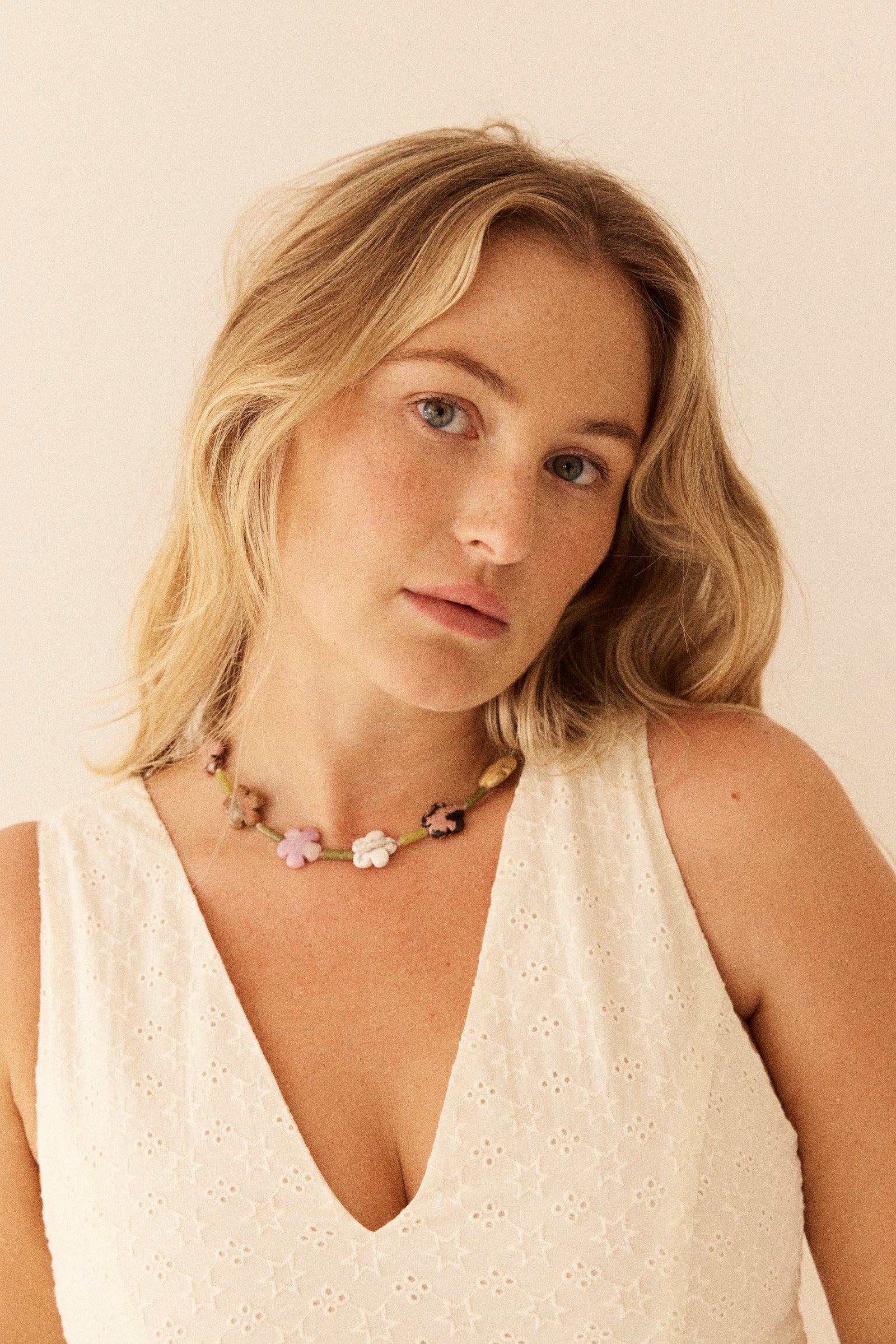 For, By. Blossom Chain (Peaceful Love)