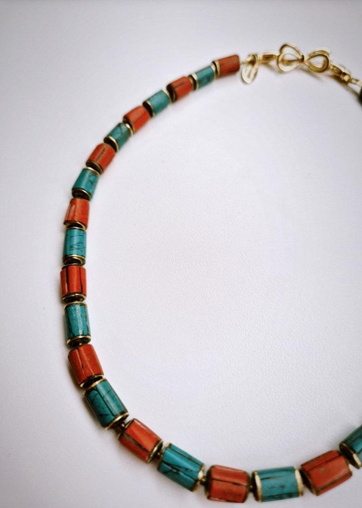 VINTAGE BEAD NECKLACE