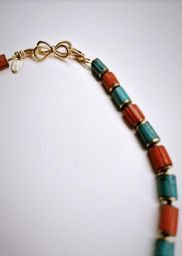 VINTAGE BEAD NECKLACE