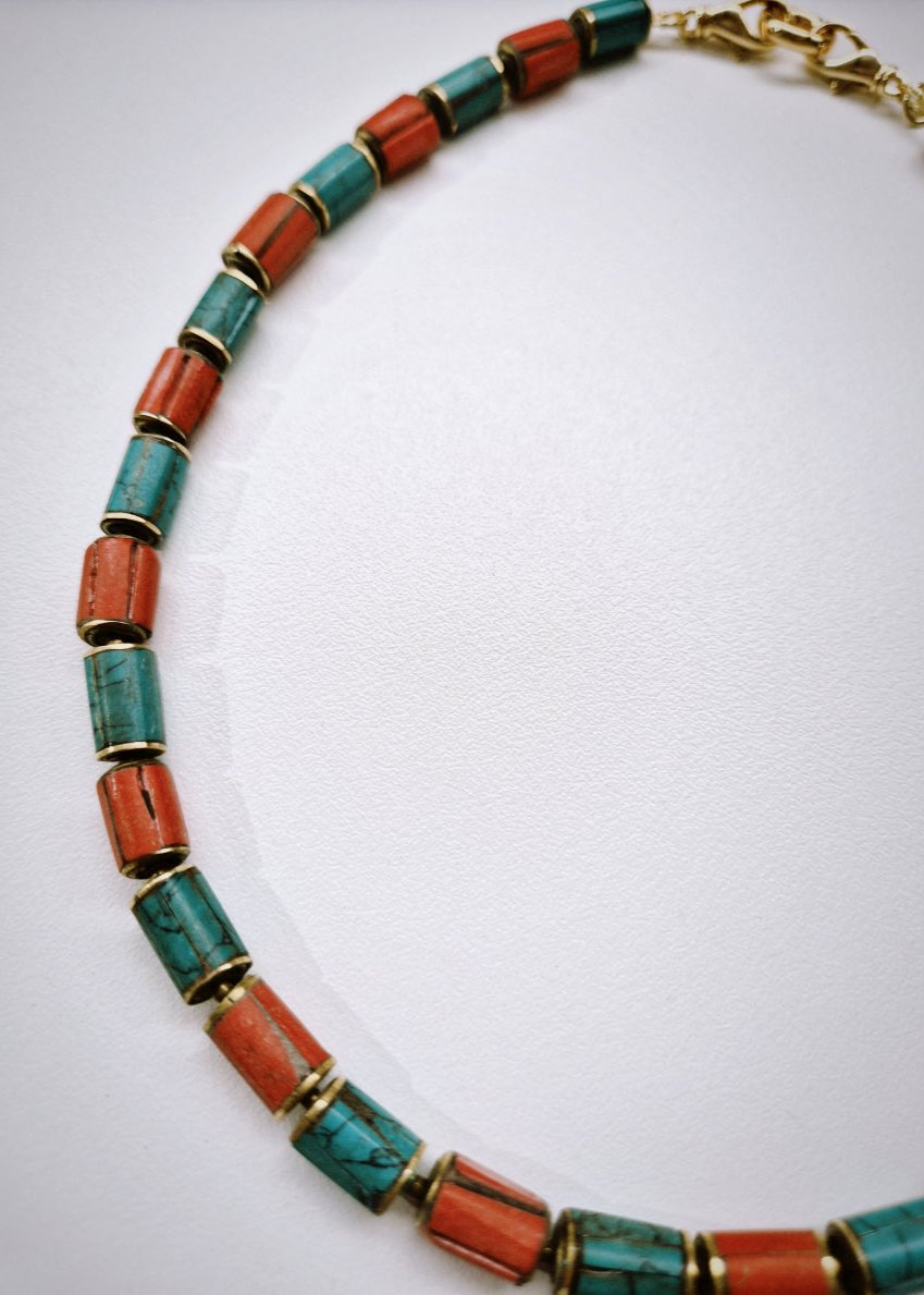 VINTAGE BEAD NECKLACE