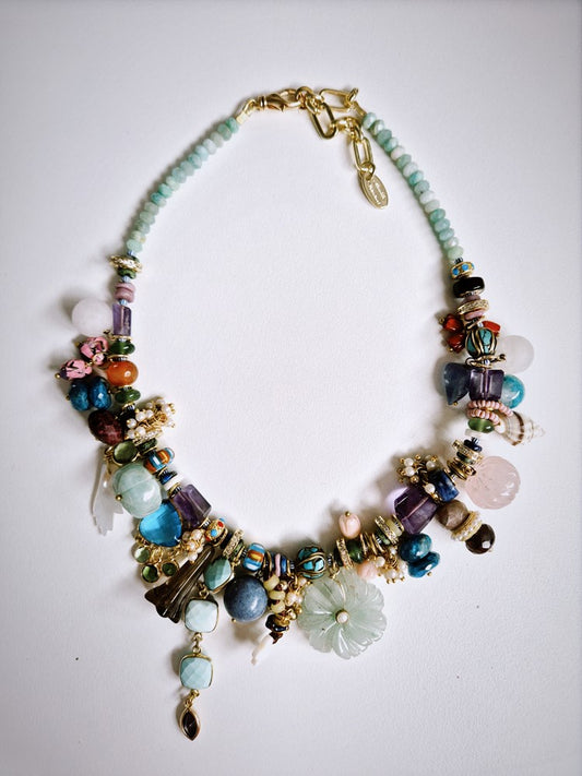 VINTAGE BEAD NECKLACE