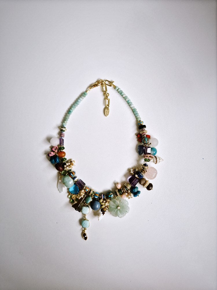 VINTAGE BEAD NECKLACE