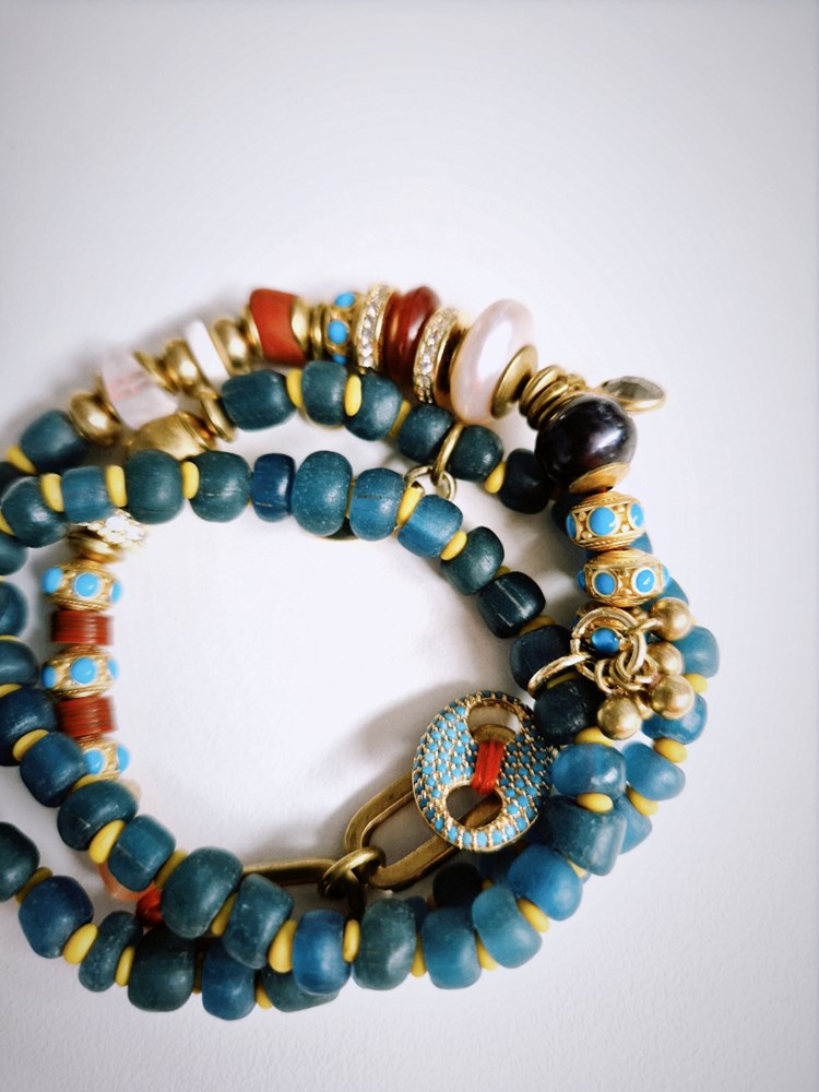 VINTAGE BEAD BRACELET