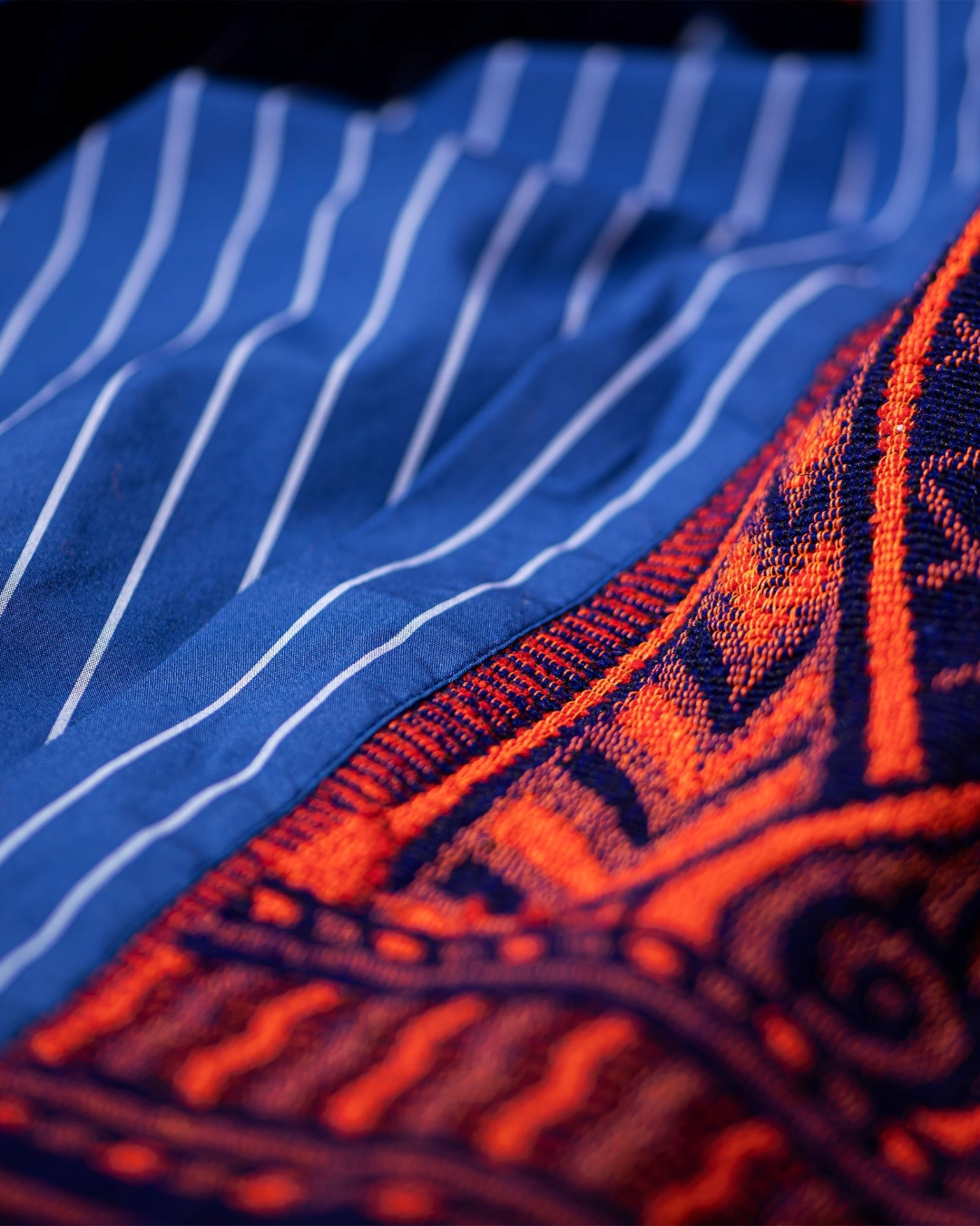 RUG FABRIC REVERSIBLE GOWN